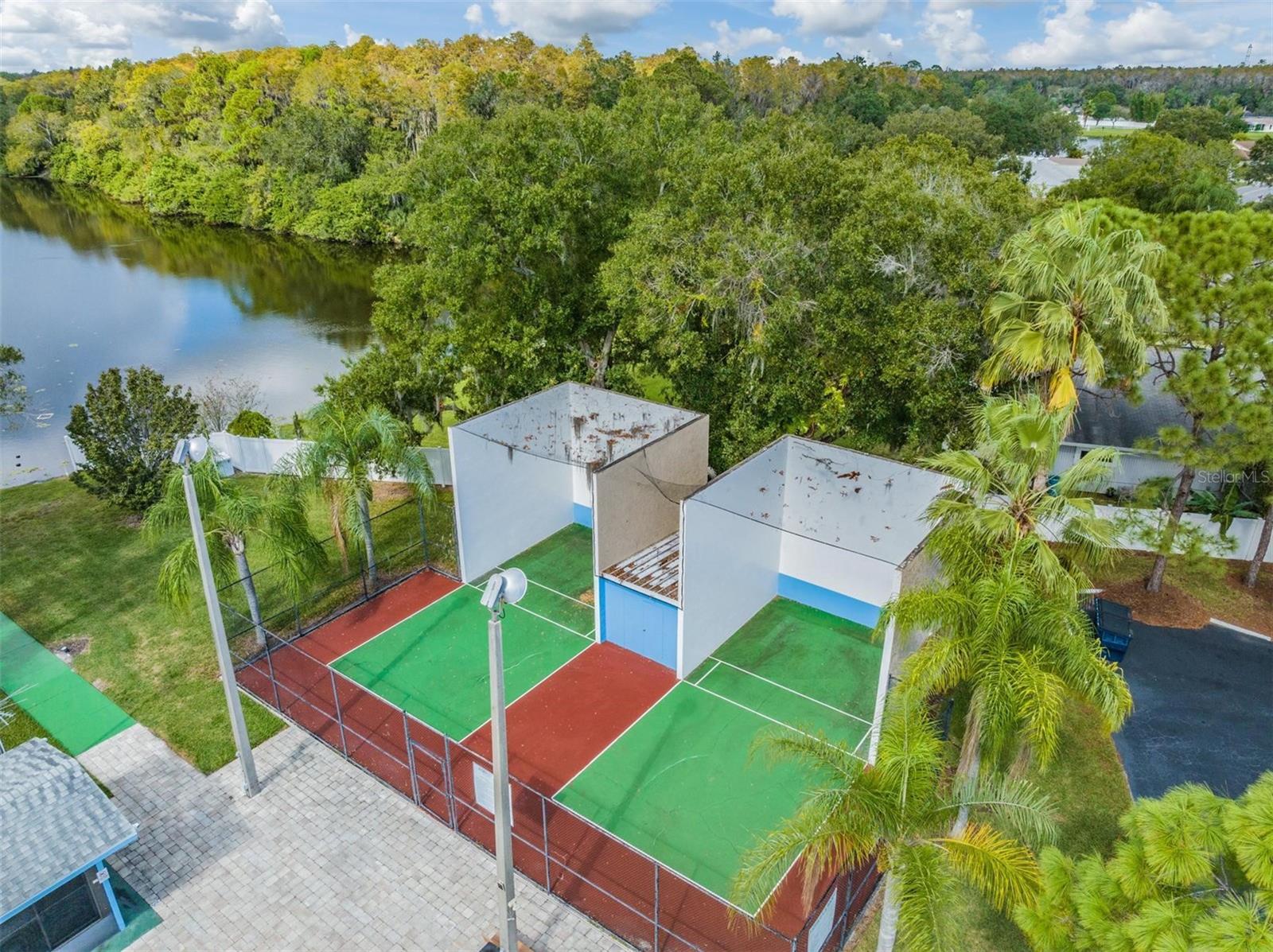THE GARDENS OF FOREST LAKES CONDO - Residential