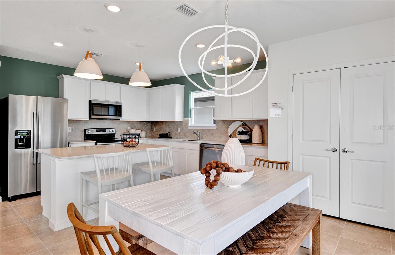 OAKFIELD LAKES - Residential