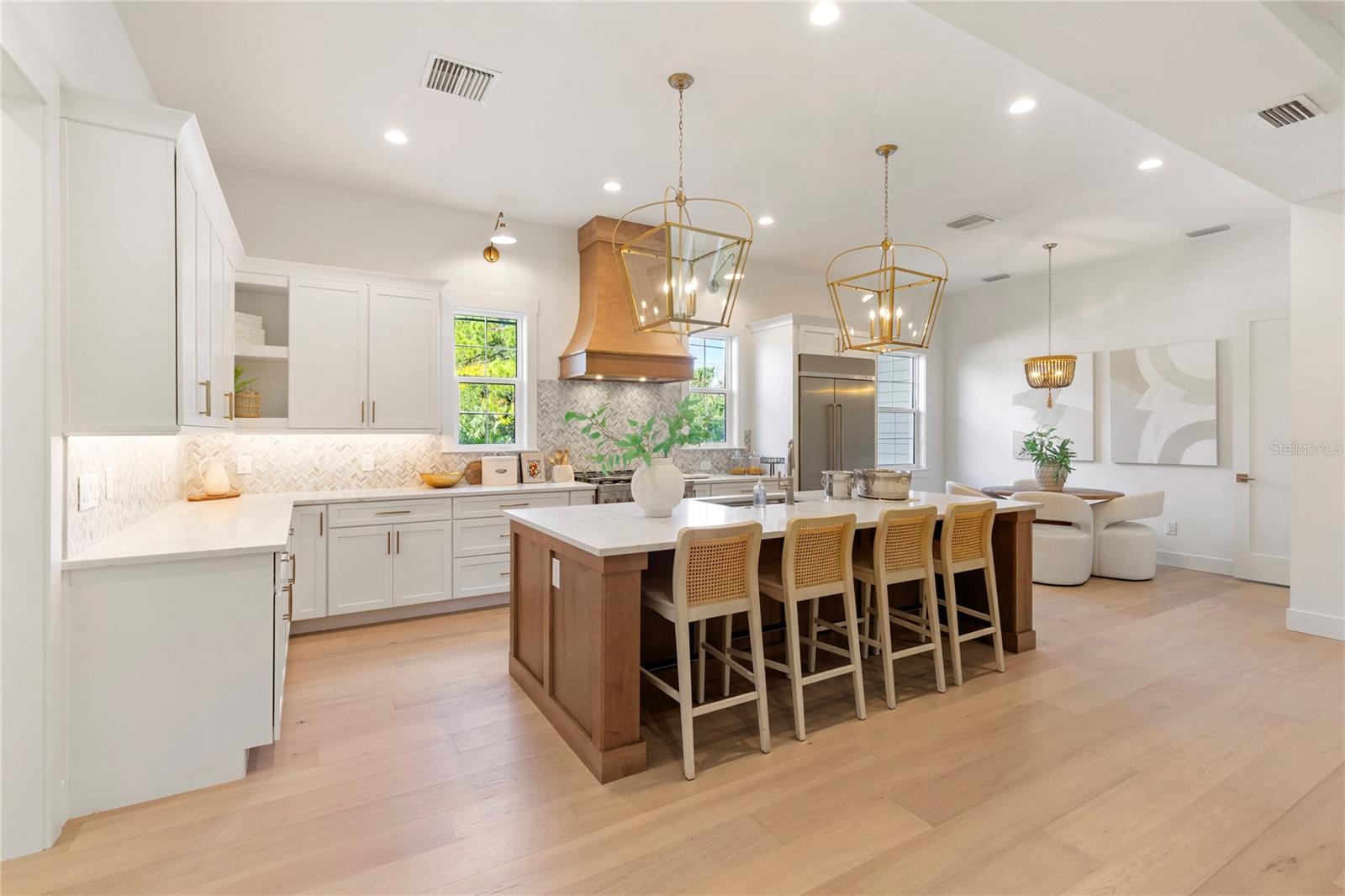 MARYLAND MANOR - Residential
