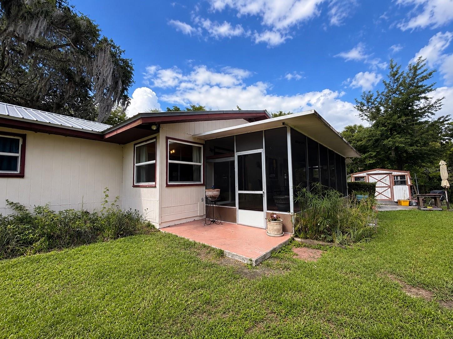 LAKE & FOREST CLUB - Residential