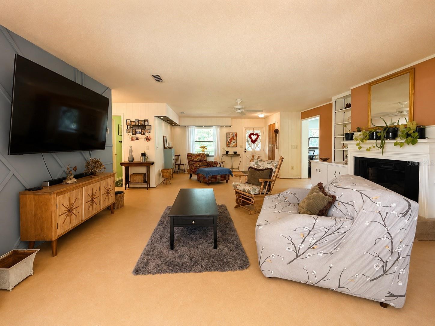 LAKE & FOREST CLUB - Residential