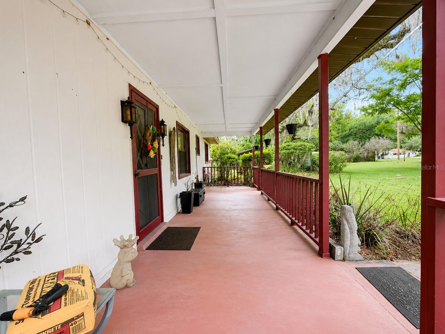LAKE & FOREST CLUB - Residential