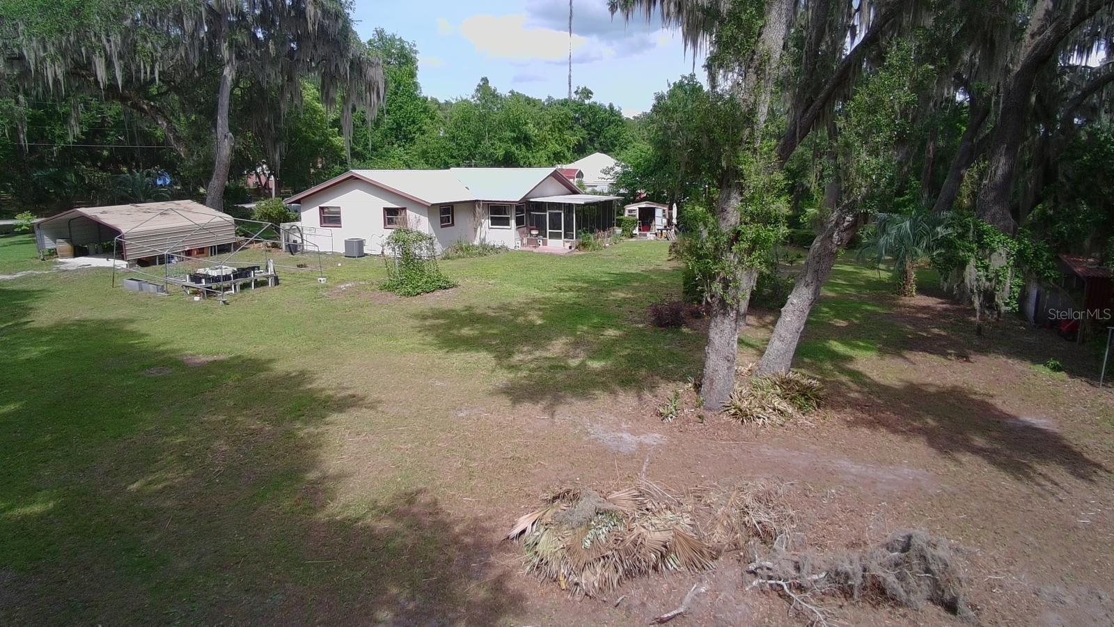 LAKE & FOREST CLUB - Residential