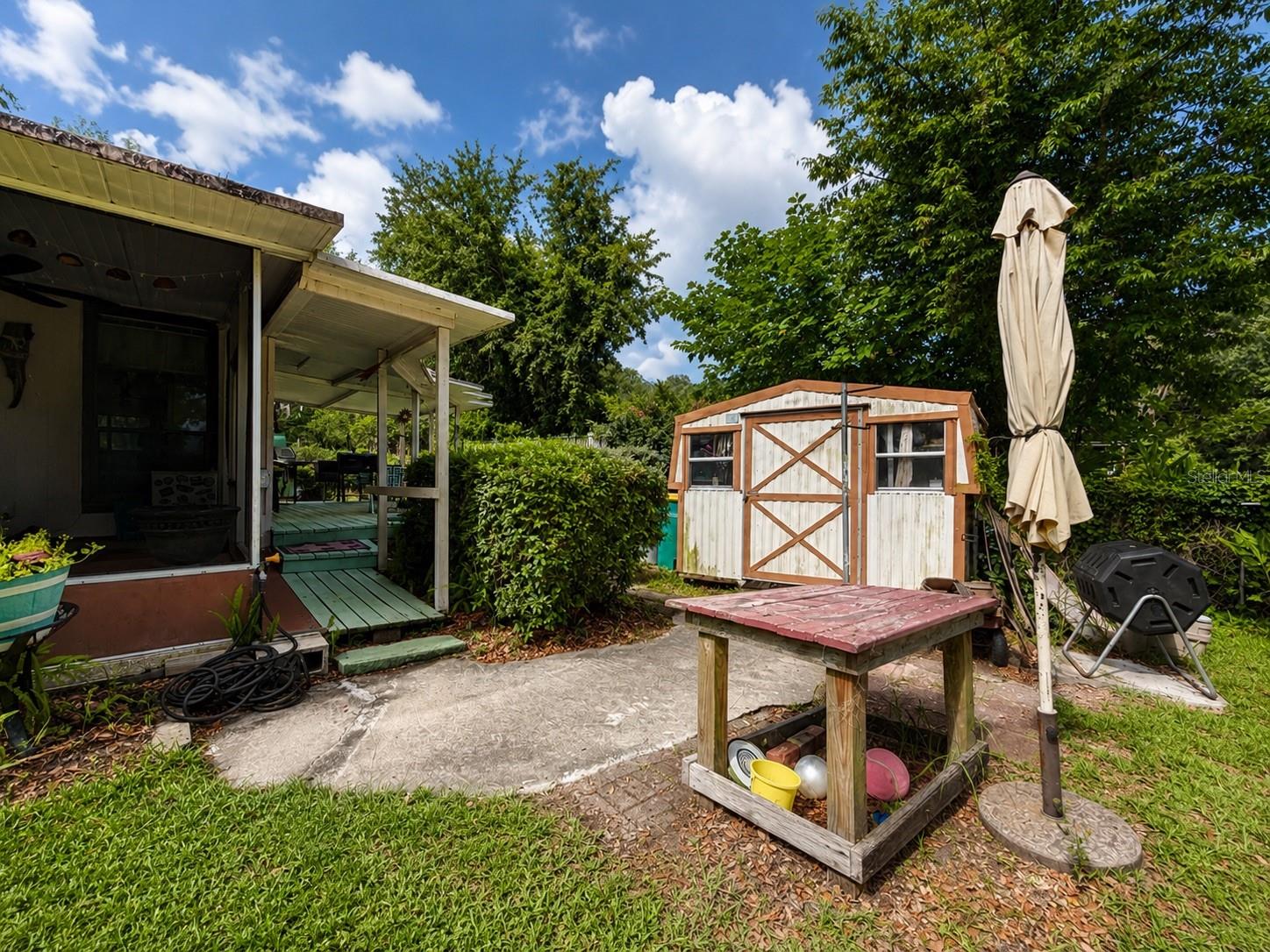 LAKE & FOREST CLUB - Residential