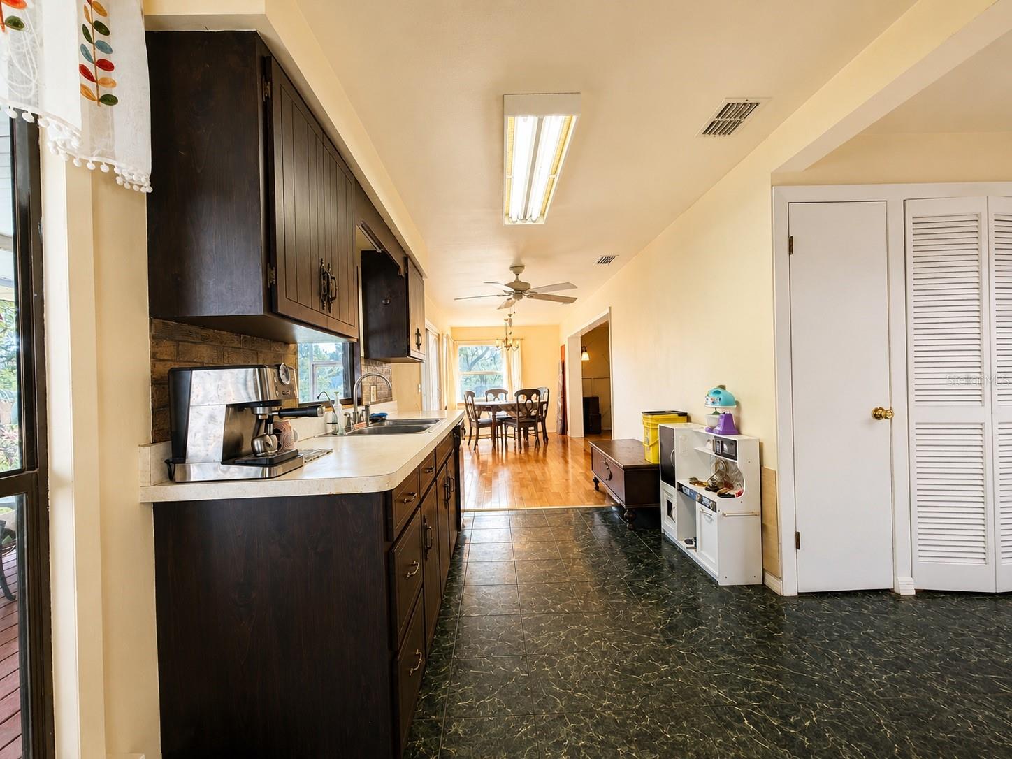 LAKE & FOREST CLUB - Residential