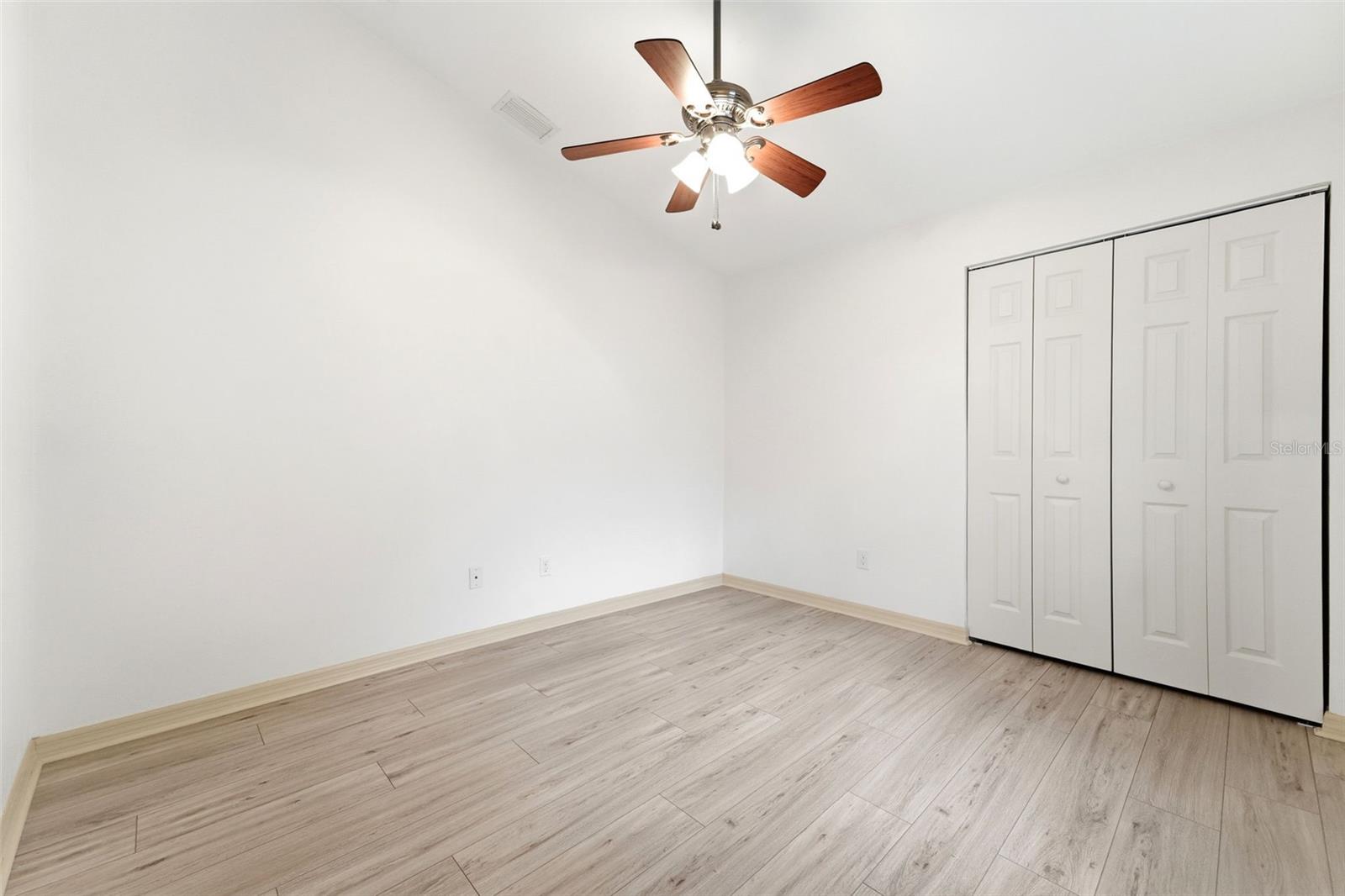 WOODMERE UN 02 - Residential
