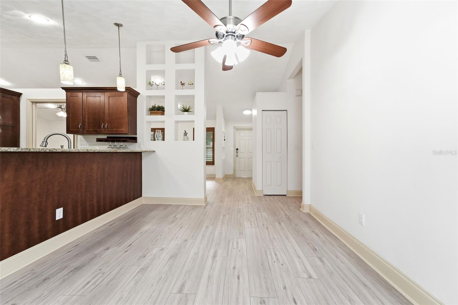 WOODMERE UN 02 - Residential
