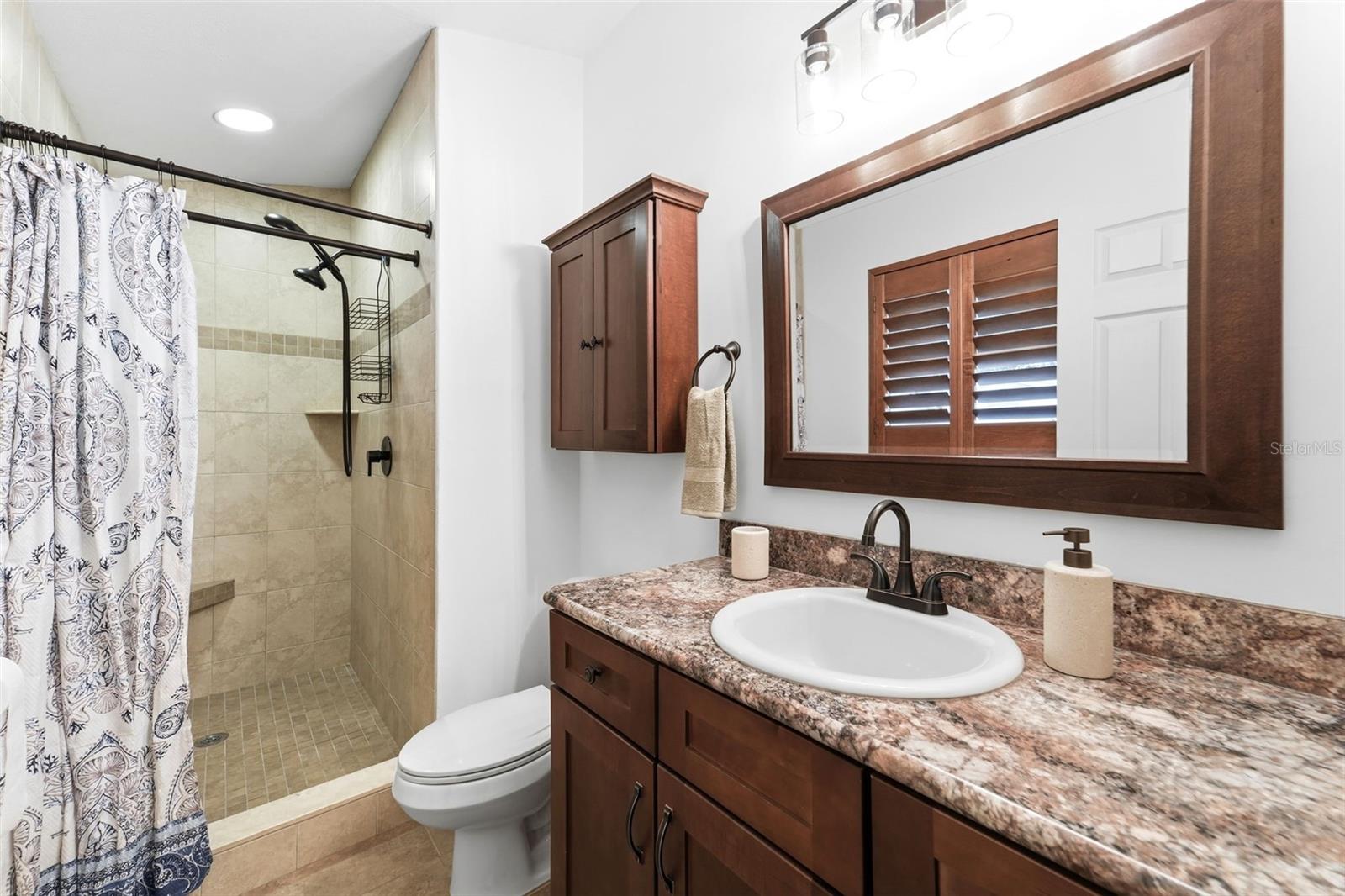 WOODMERE UN 02 - Residential