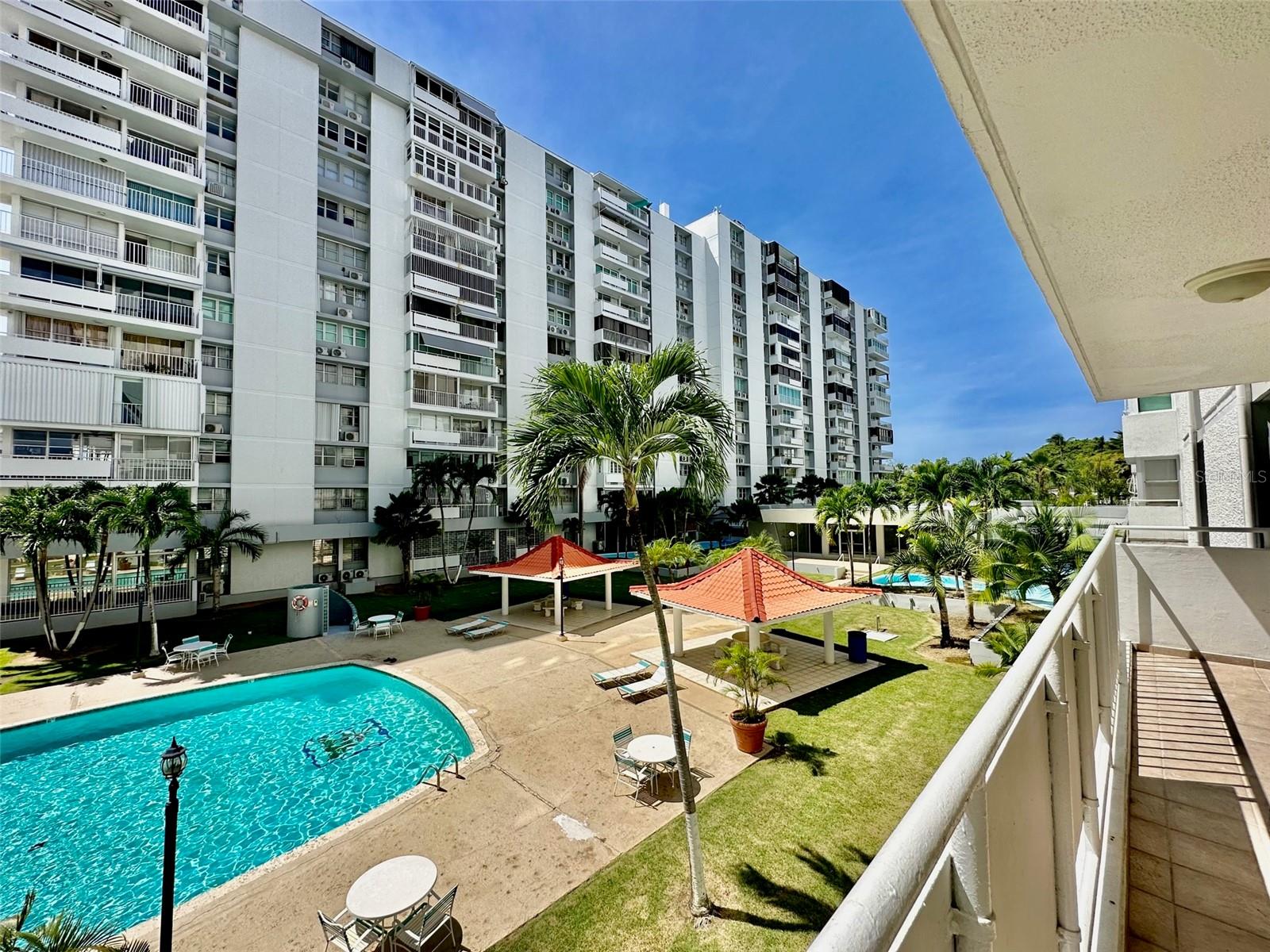 LOS PINOS COUNCIL OF OWNERS - Residential