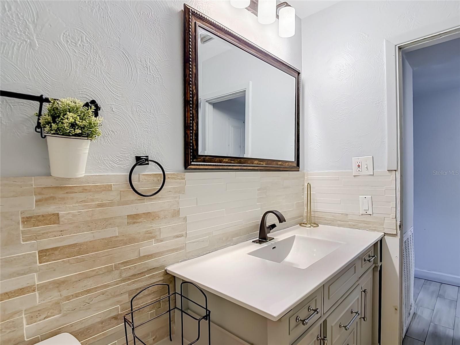 JOHN H DREWS FIRST EXT - Residential