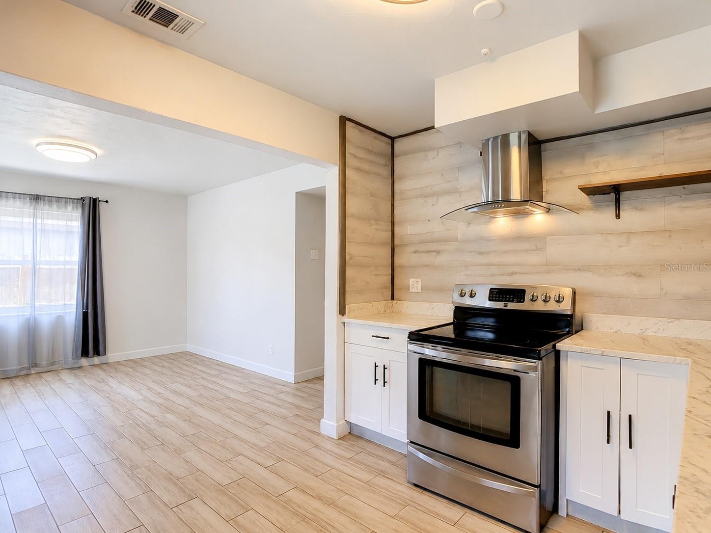 JOHN H DREWS FIRST EXT - Residential