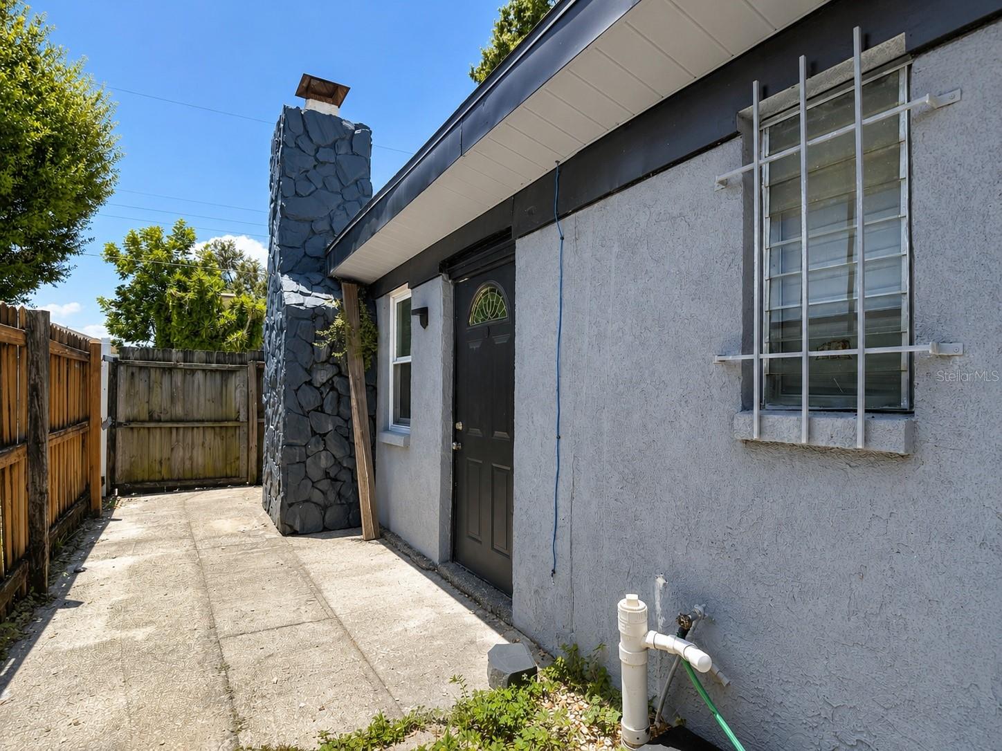JOHN H DREWS FIRST EXT - Residential