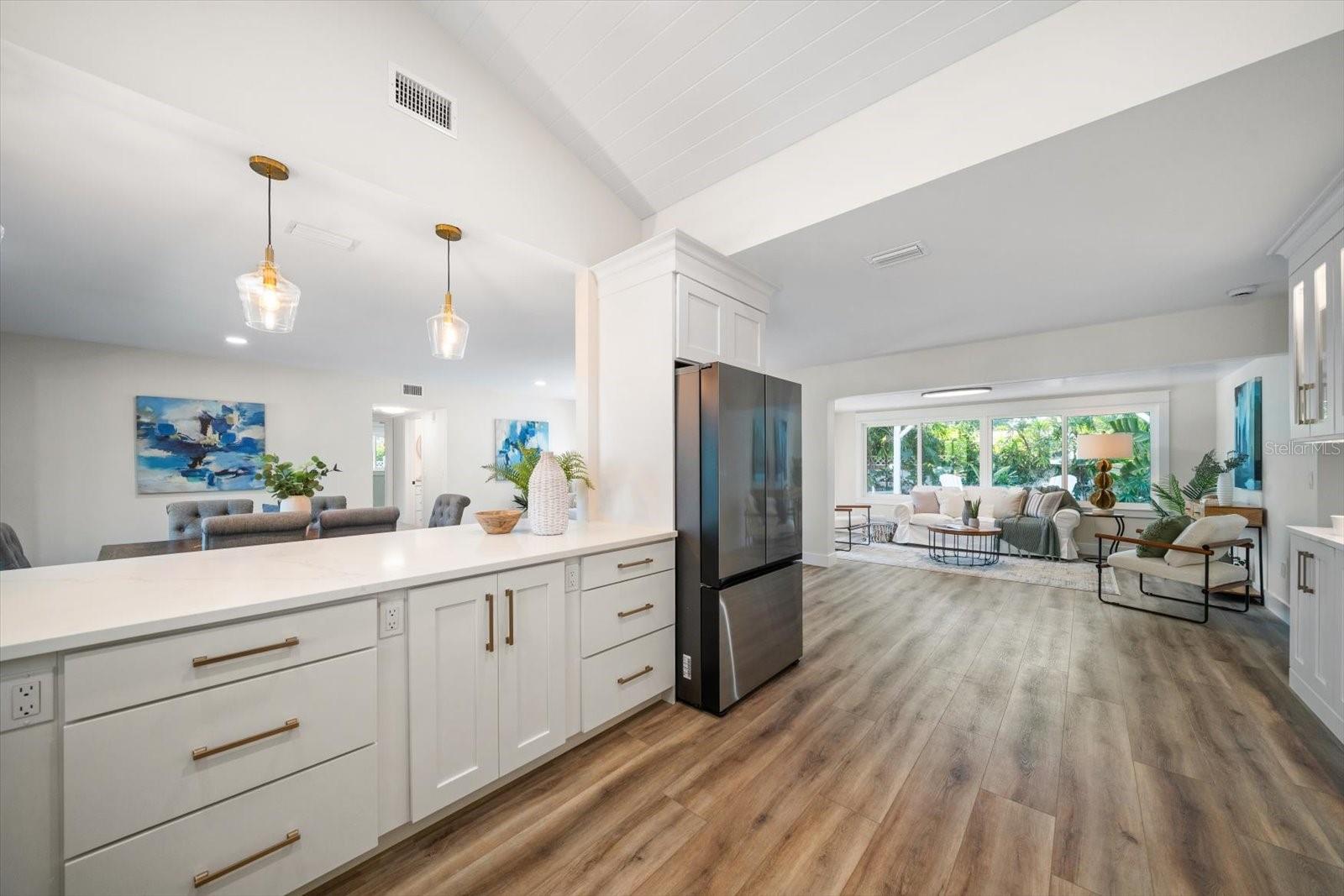 BELLEAIR ESTATES - Residential