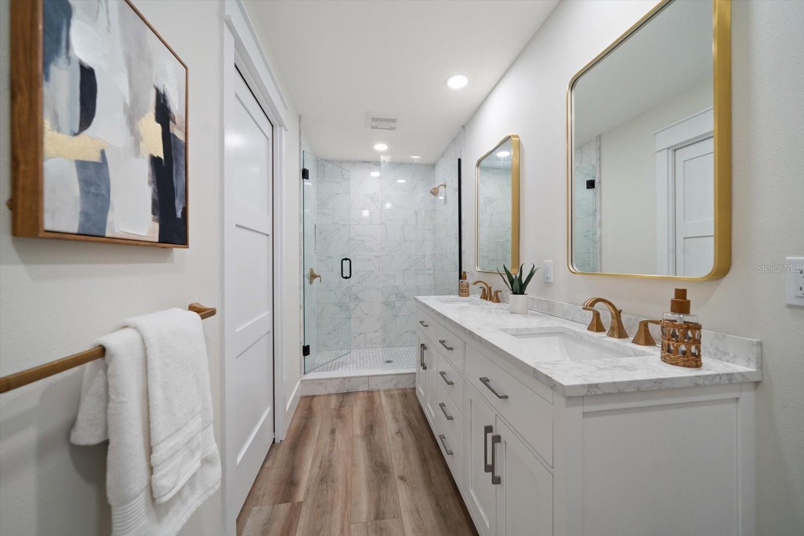 BELLEAIR ESTATES - Residential