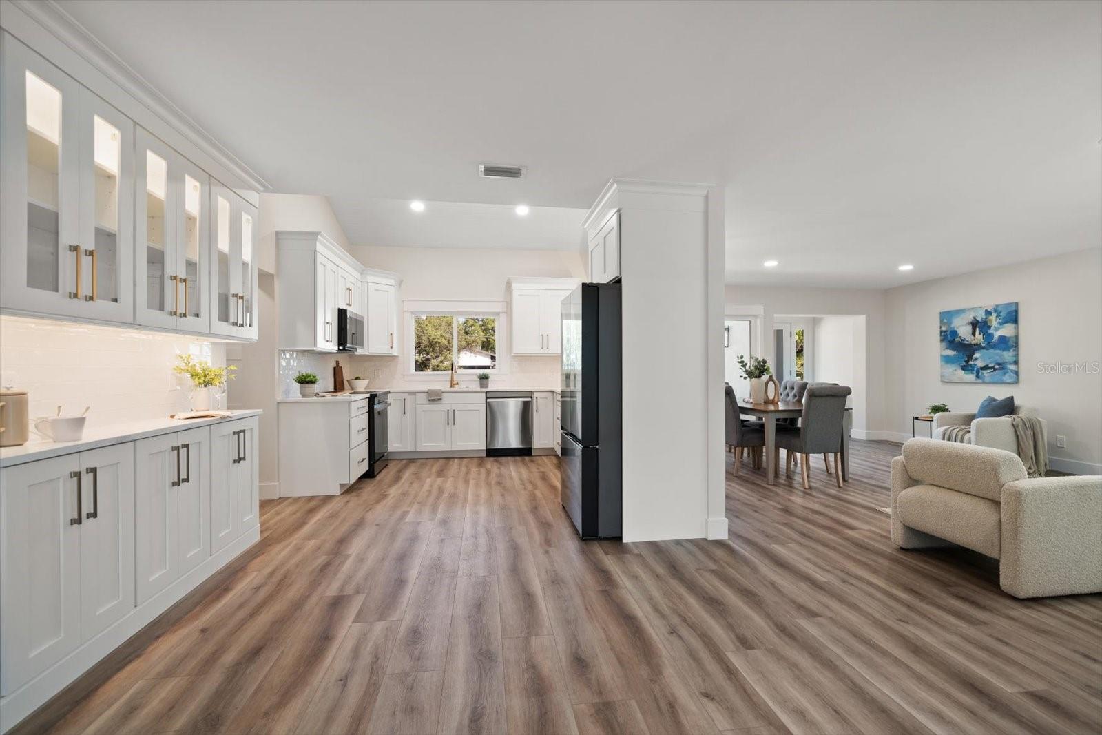 BELLEAIR ESTATES - Residential