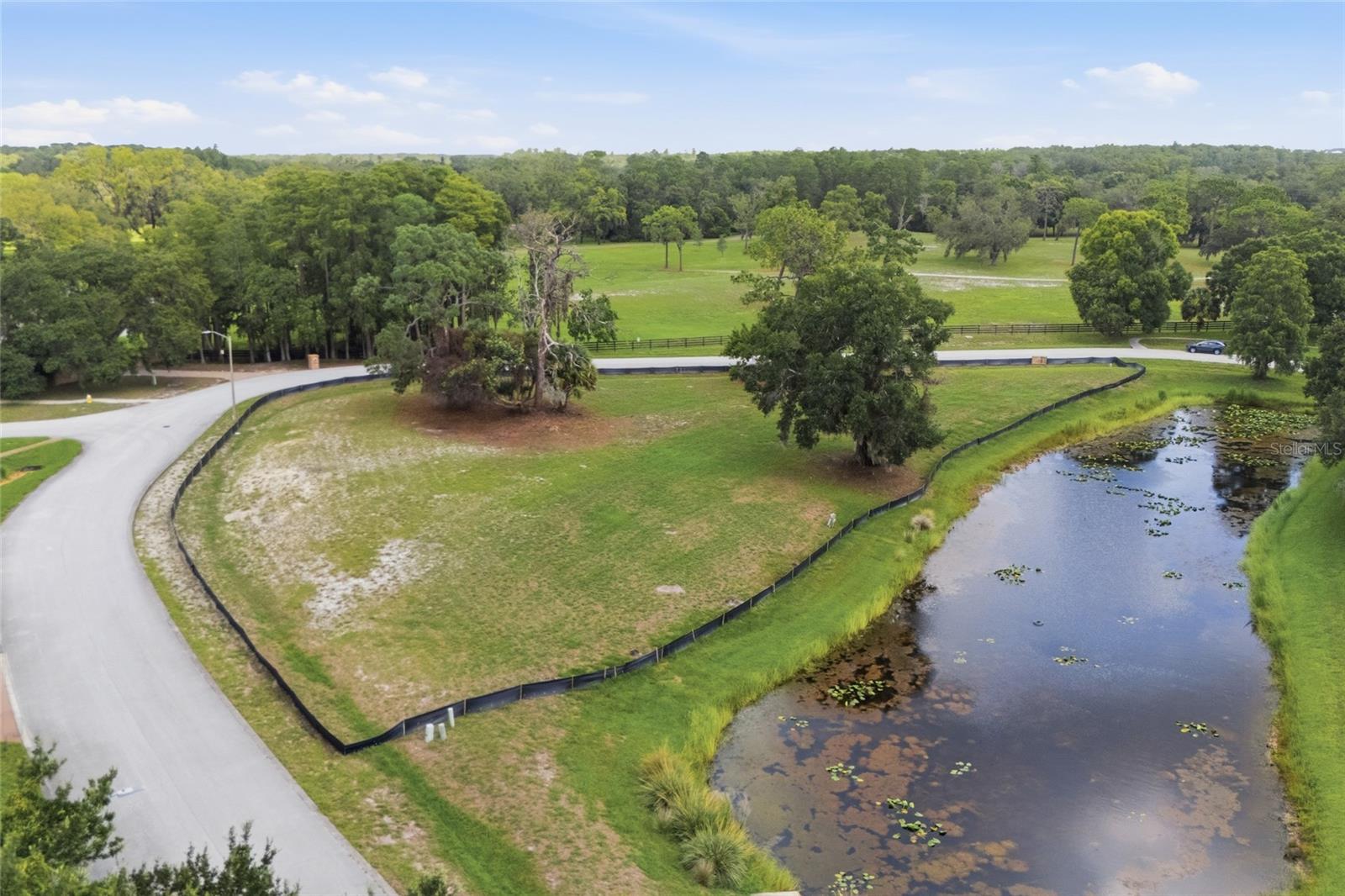 LAKEPLACE - Land
