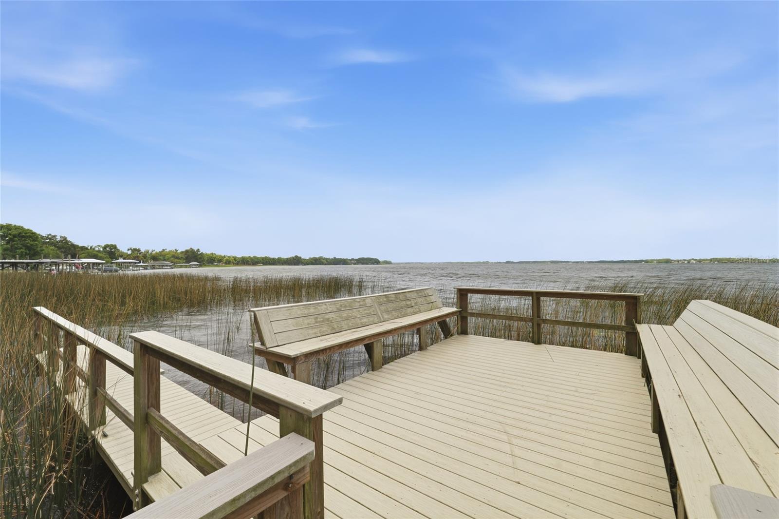 LAKEPLACE - Land