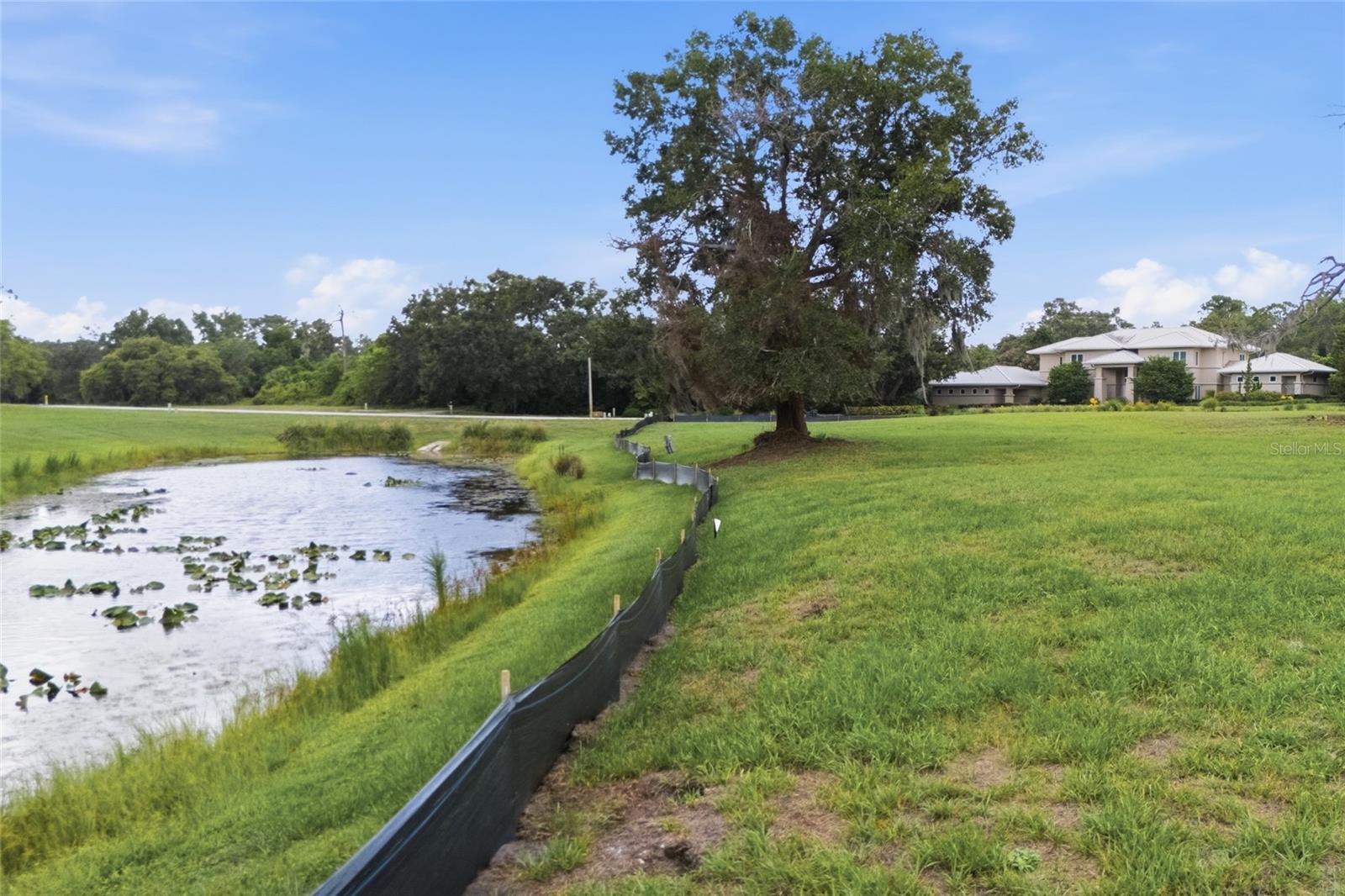 LAKEPLACE - Land