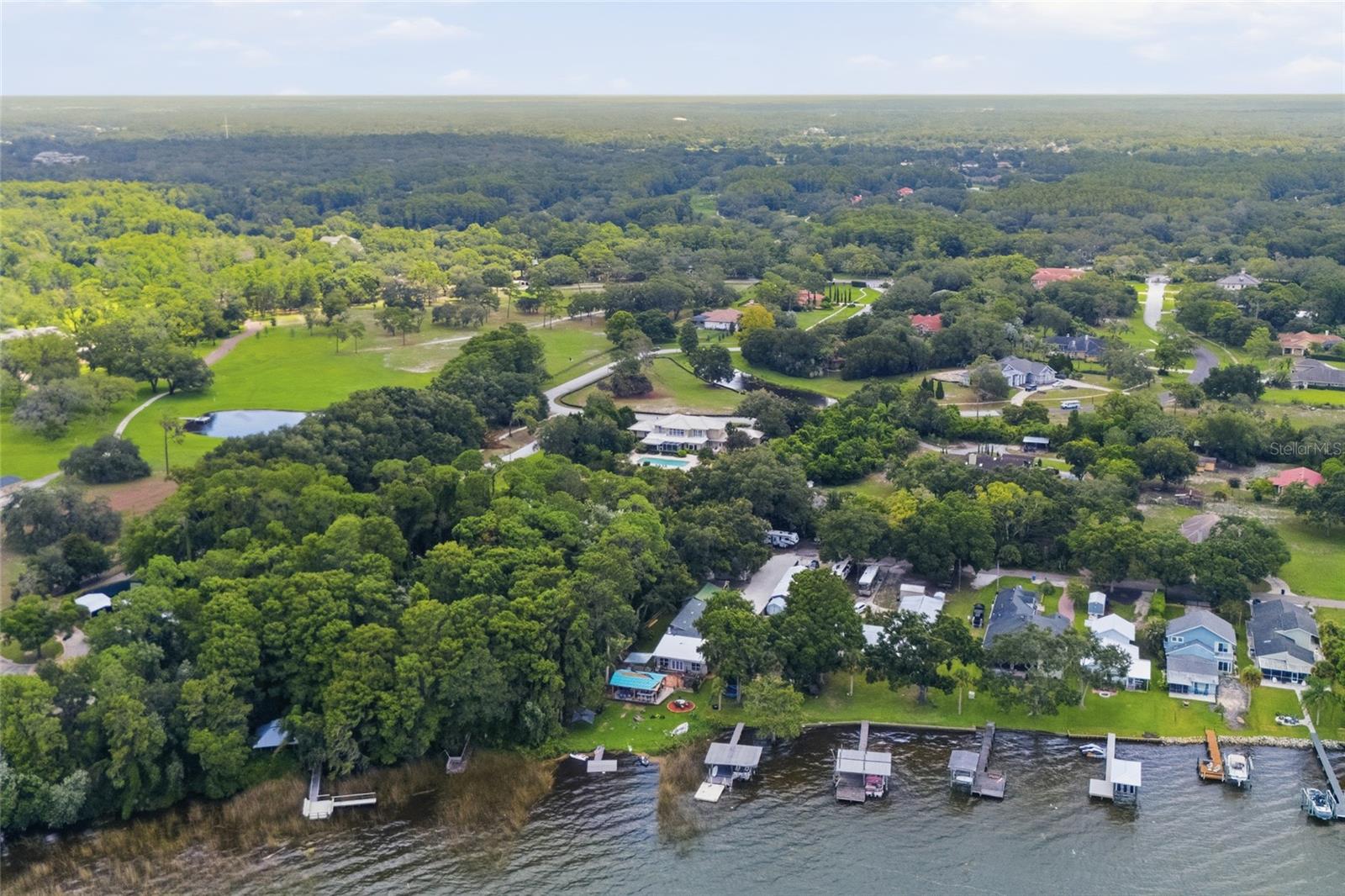 LAKEPLACE - Land