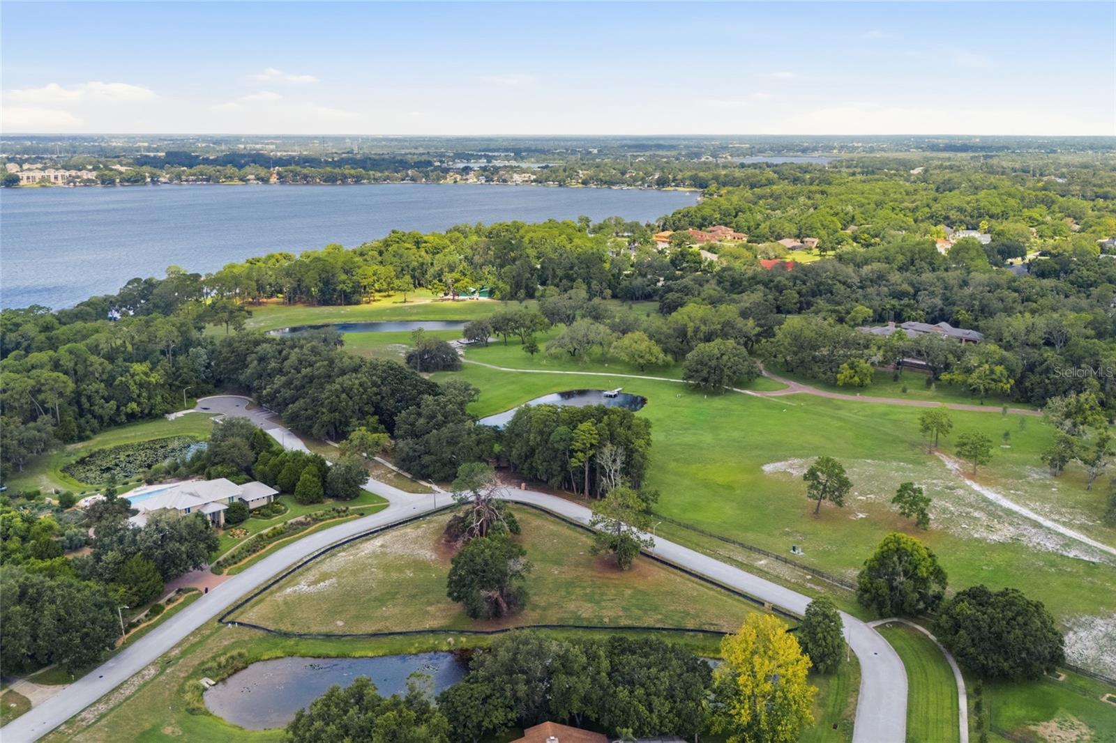LAKEPLACE - Land