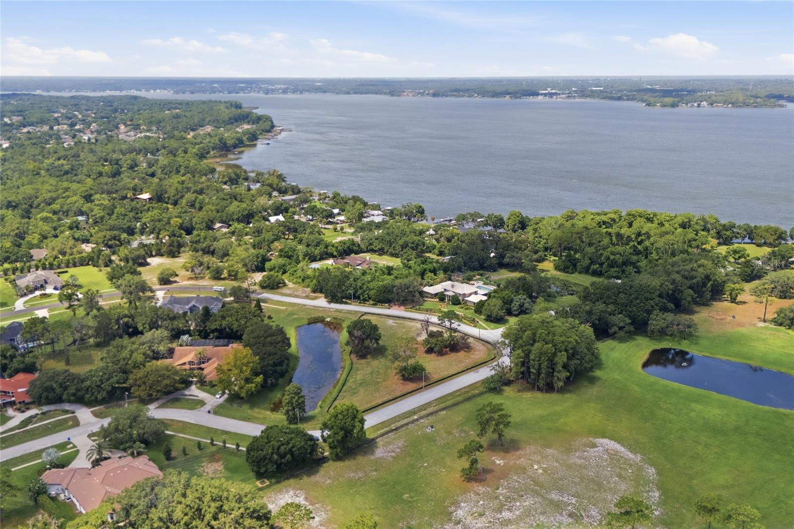 LAKEPLACE - Land