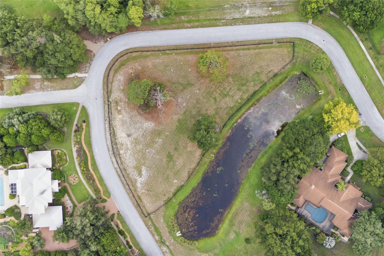 LAKEPLACE - Land