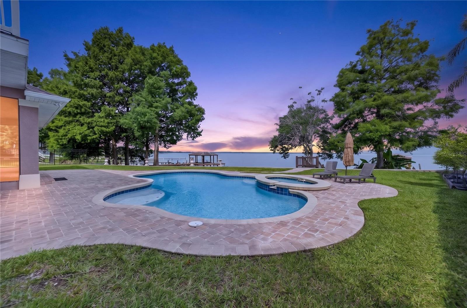 LAKEVIEW RESERVE - Residential