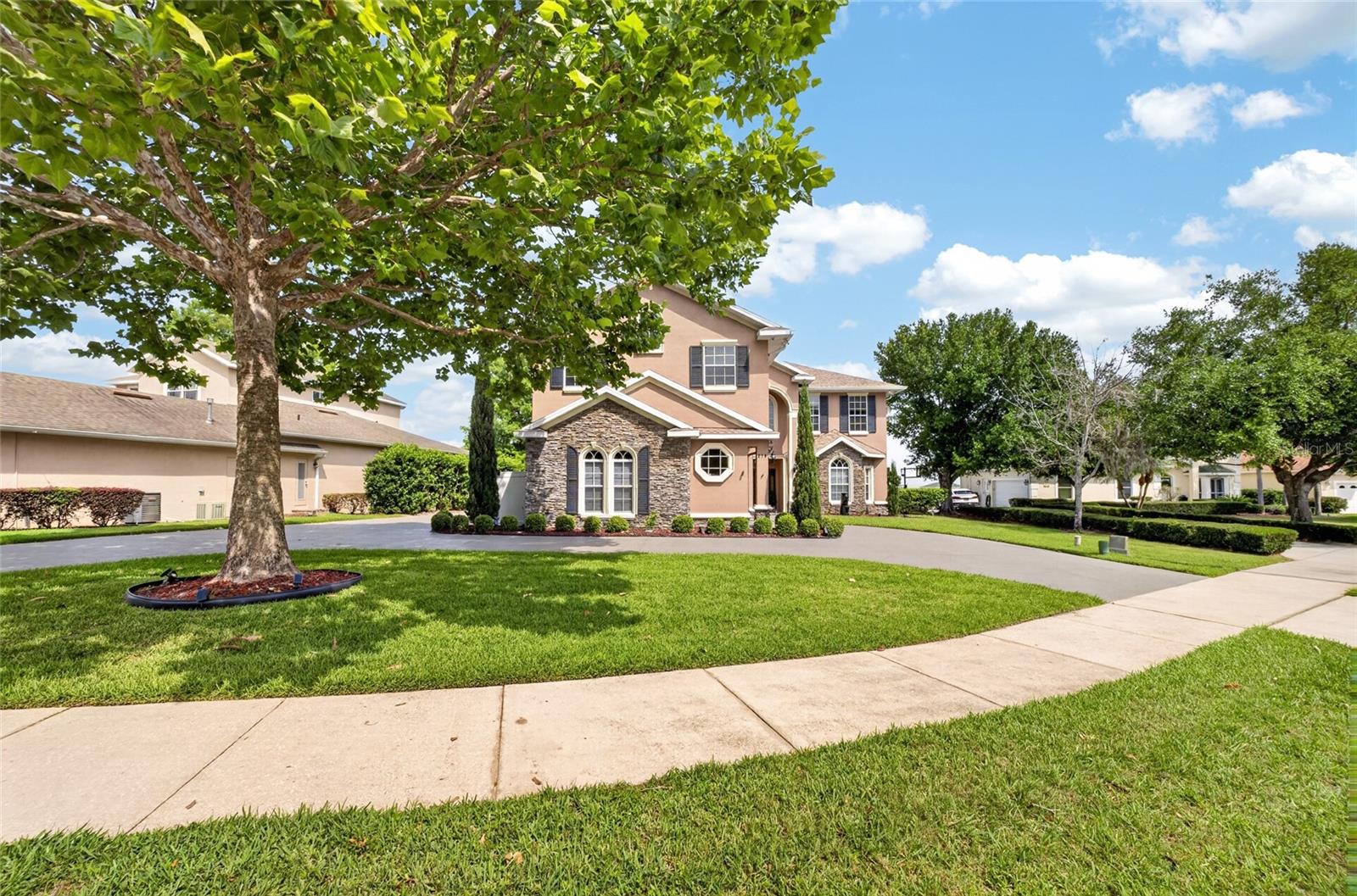 LAKEVIEW RESERVE - Residential