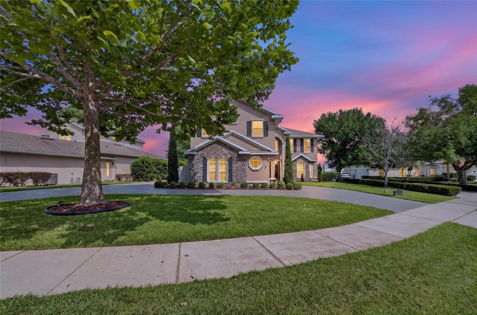 LAKEVIEW RESERVE - Residential