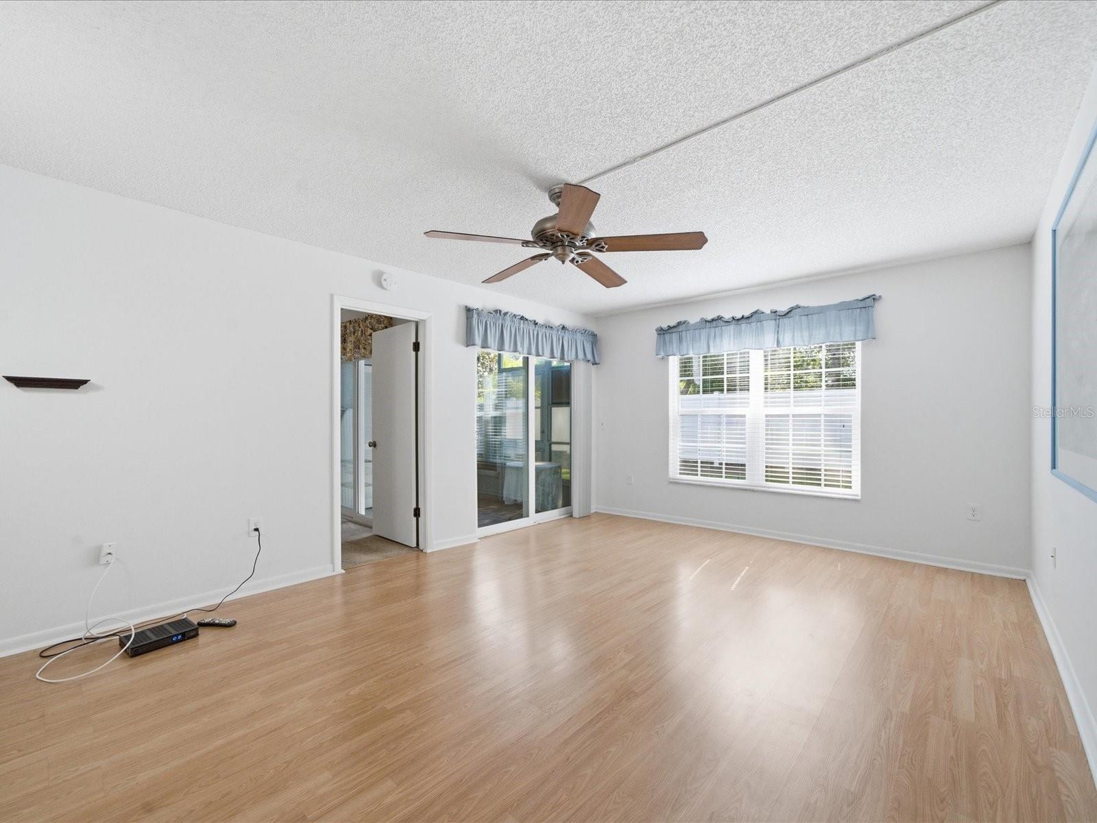 HILLSIDE CONDO - Residential