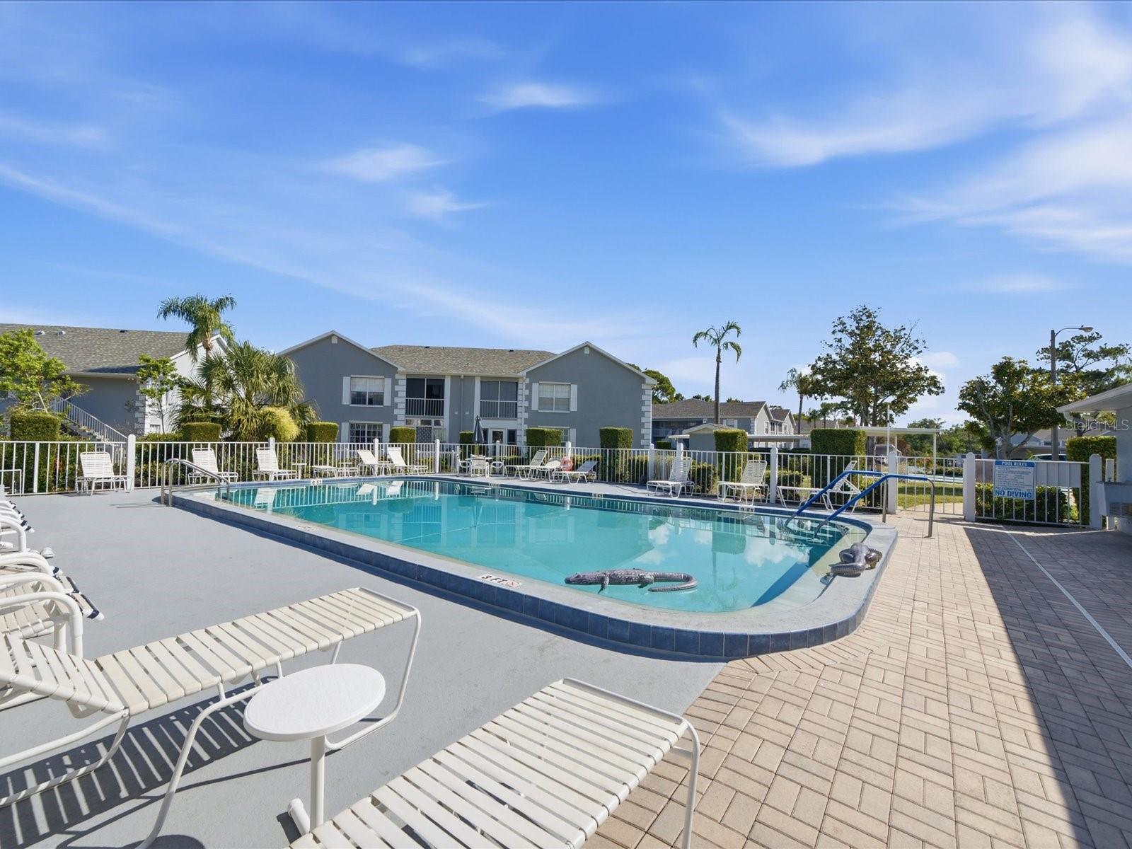 HILLSIDE CONDO - Residential