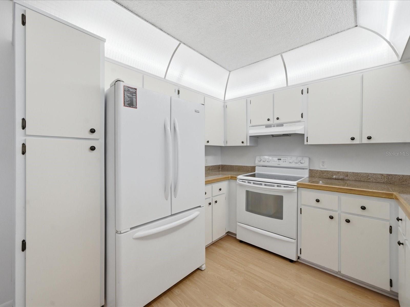 HILLSIDE CONDO - Residential