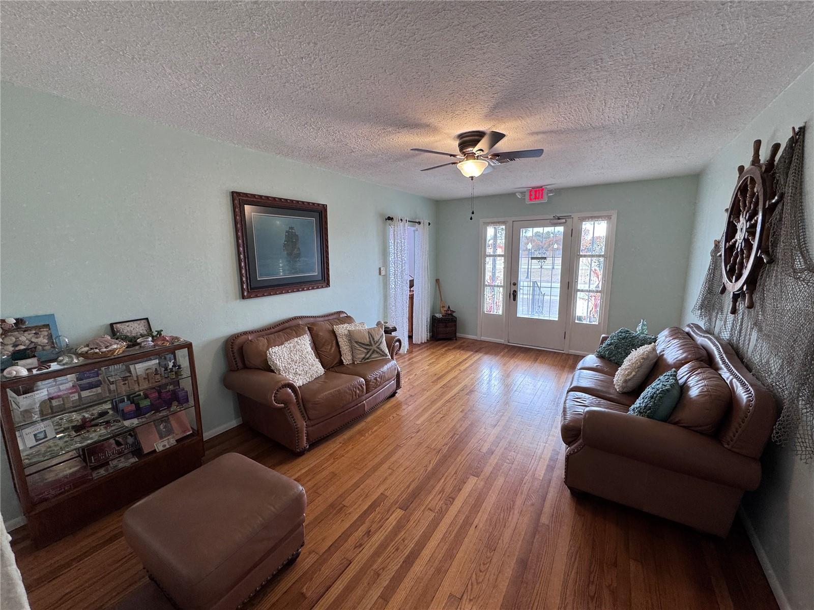 GOLDEN AGE VILLAS - Commercial Sale