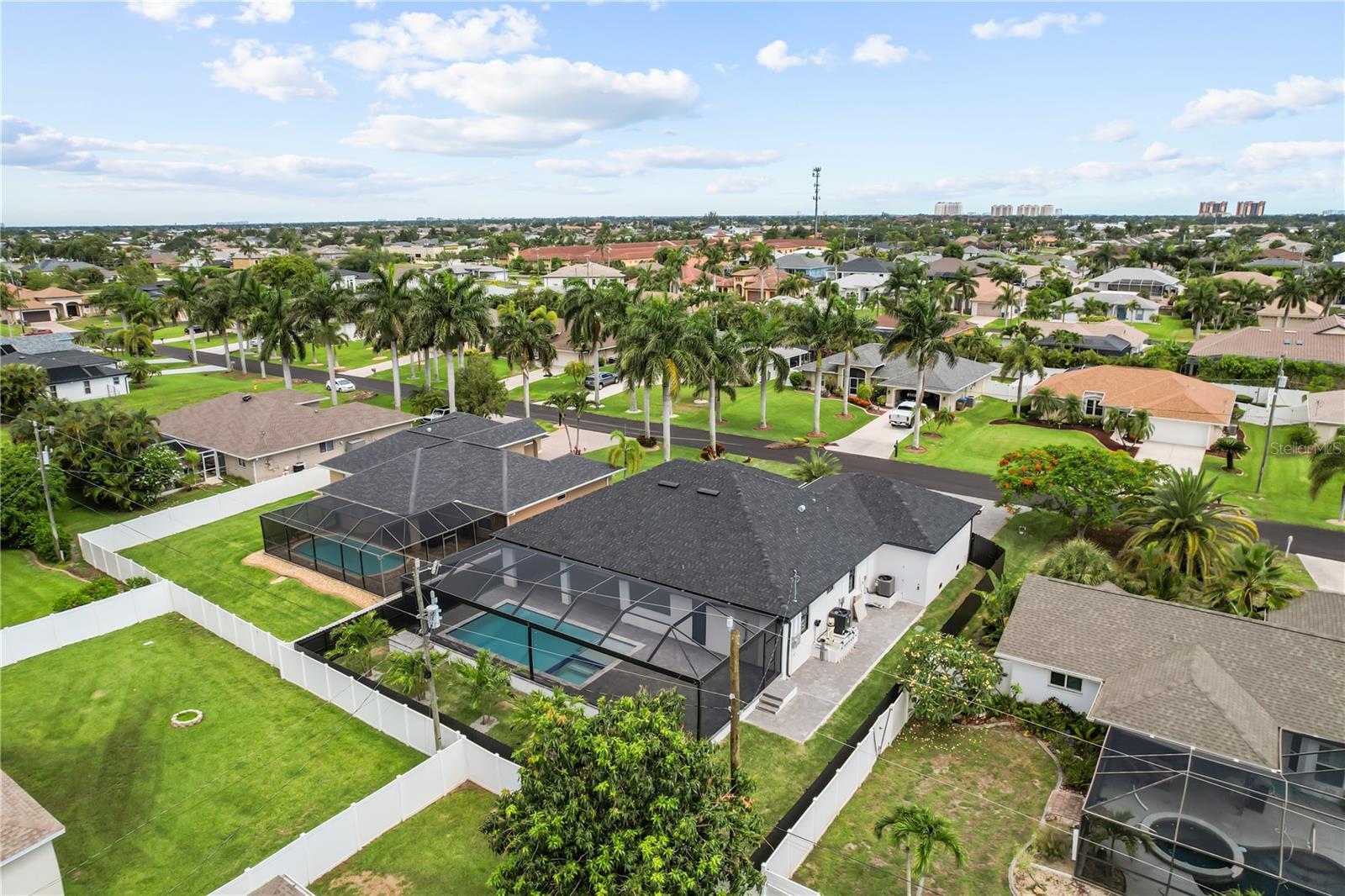 CAPE CORAL - Residential