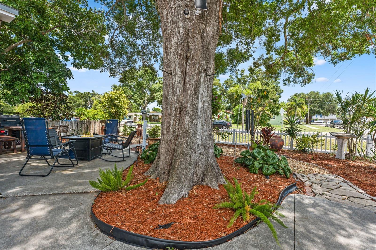KENILWORTH - Residential