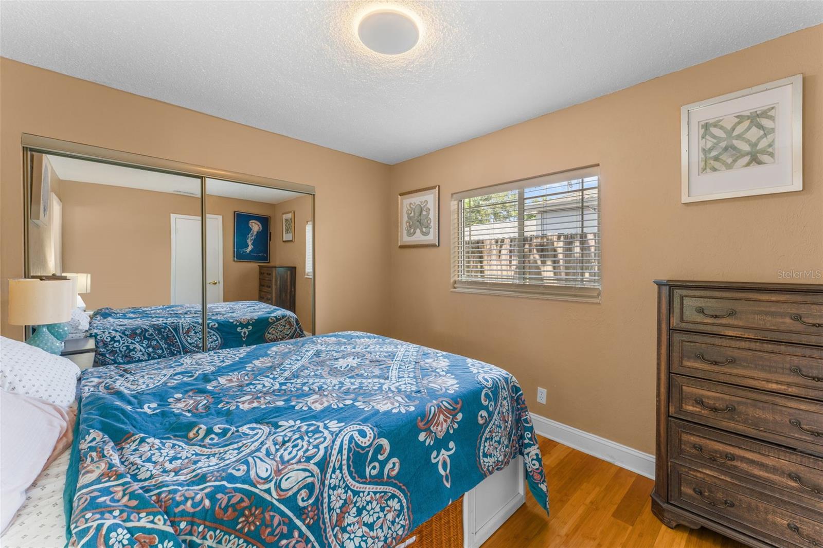 KENILWORTH - Residential