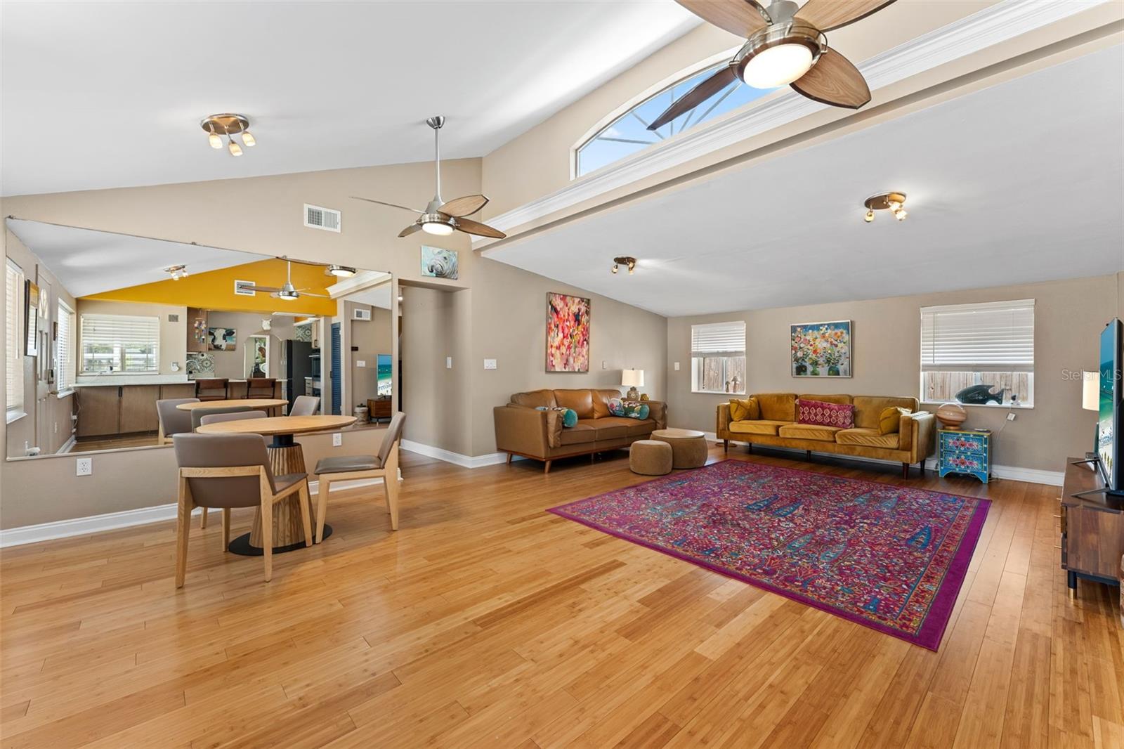 KENILWORTH - Residential