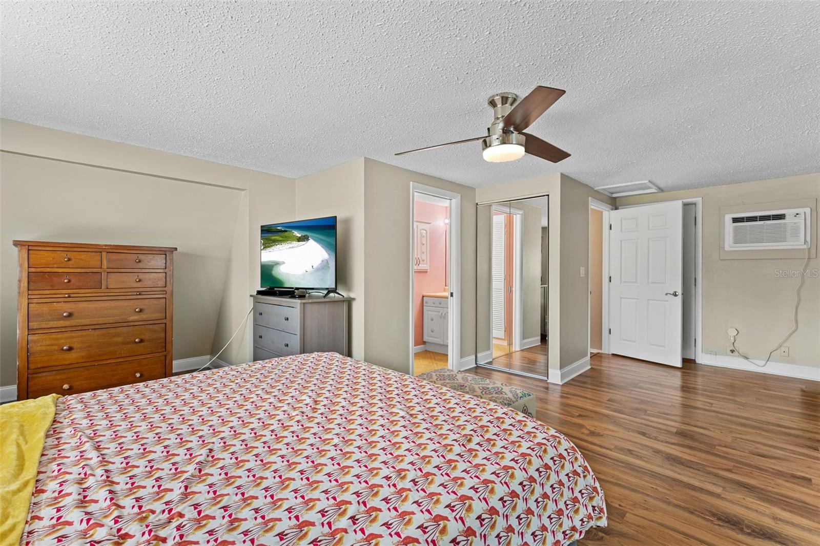 KENILWORTH - Residential