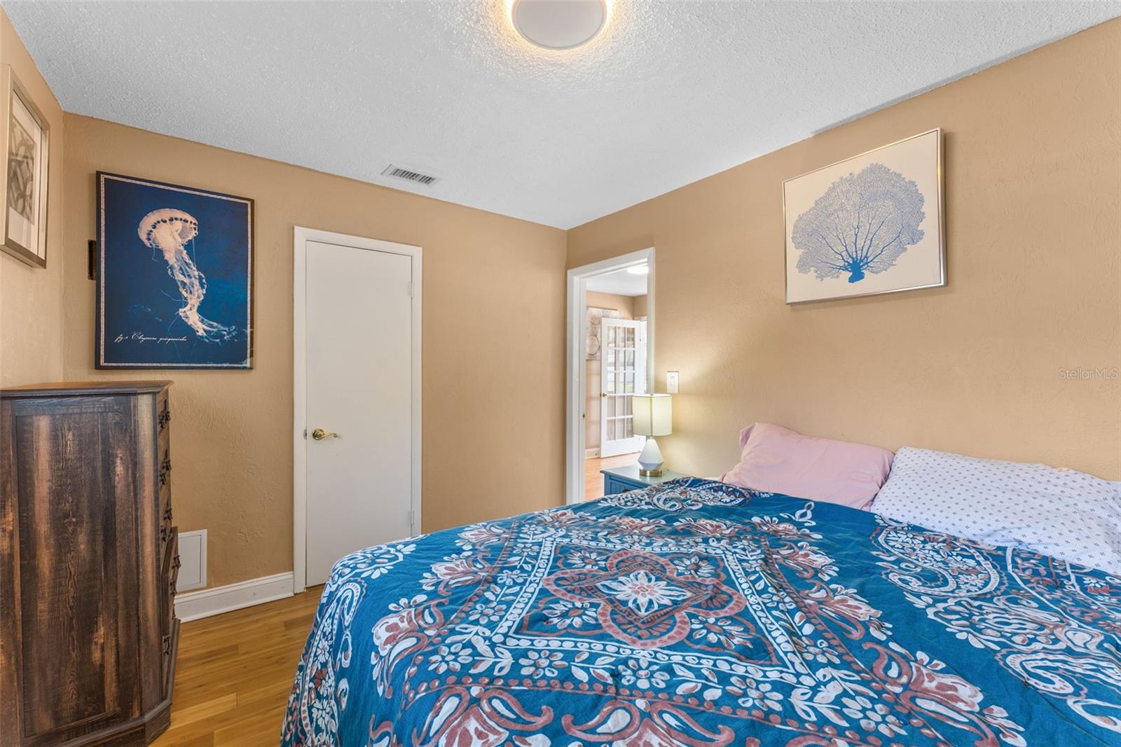 KENILWORTH - Residential