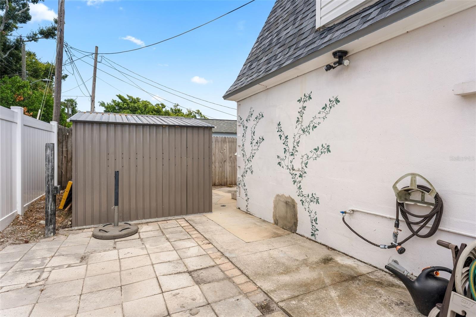 KENILWORTH - Residential
