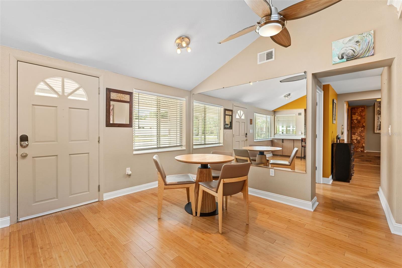 KENILWORTH - Residential