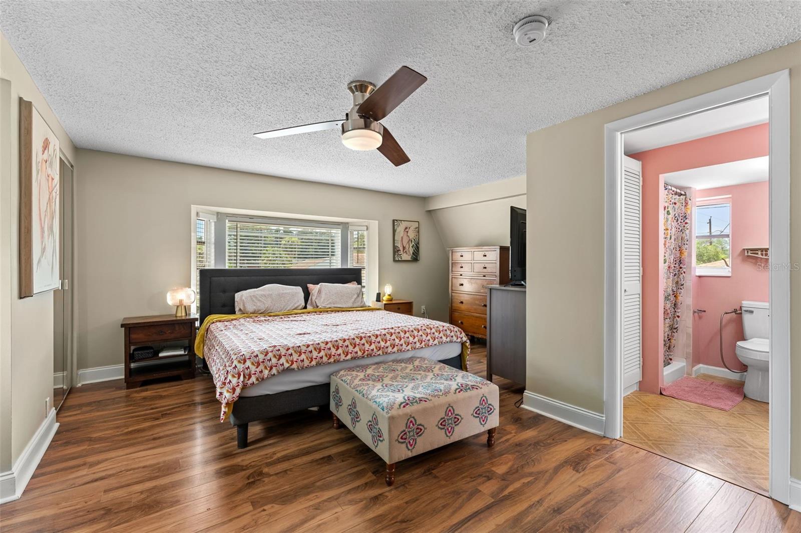 KENILWORTH - Residential