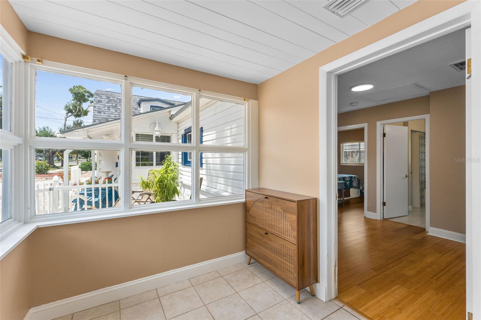KENILWORTH - Residential