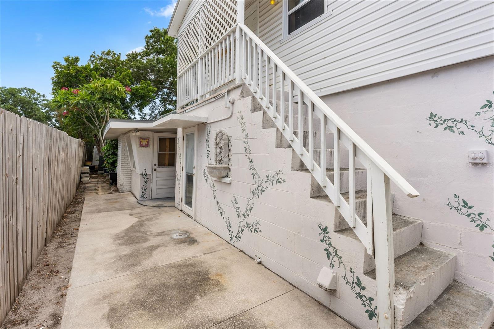 KENILWORTH - Residential