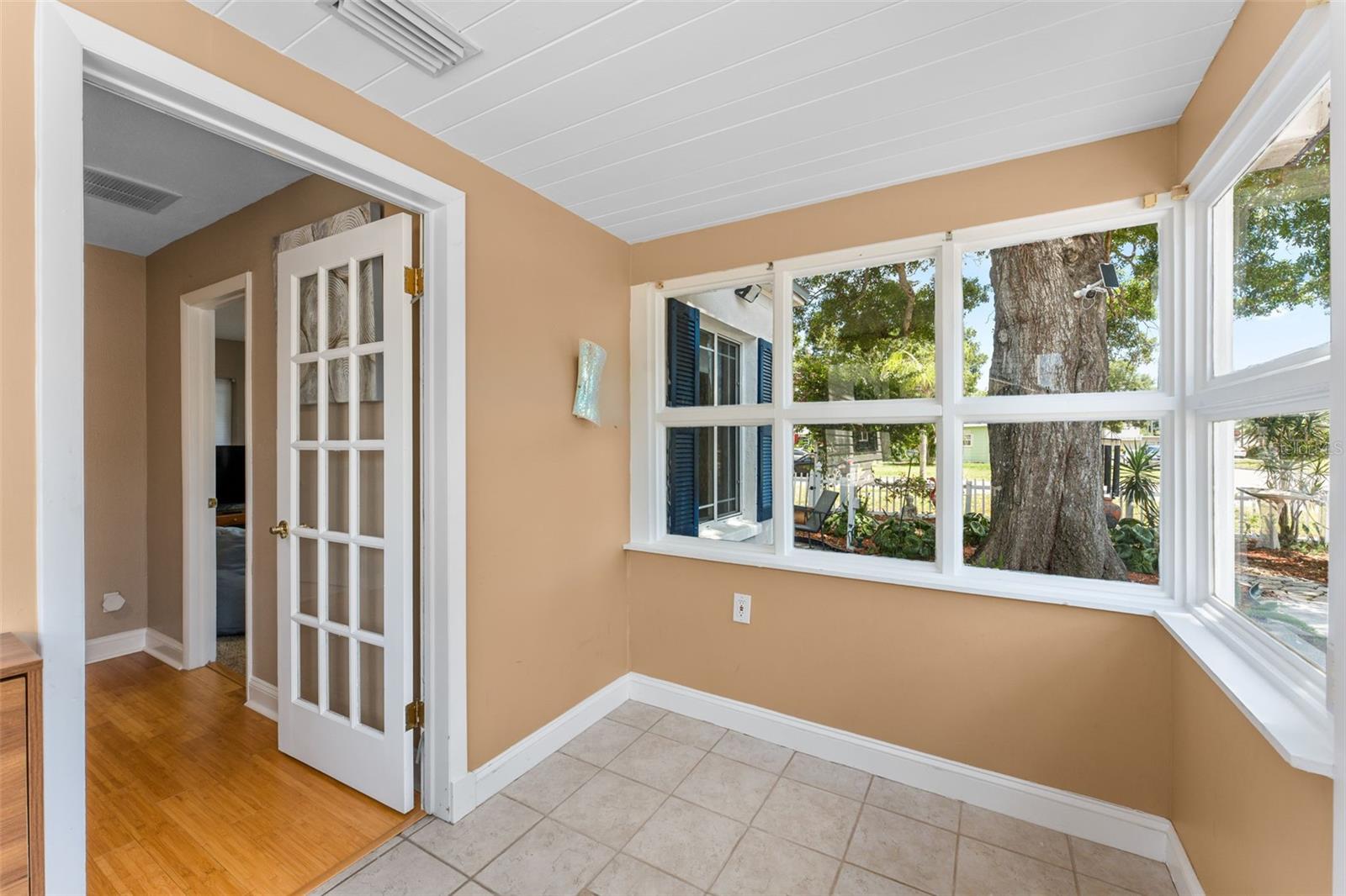 KENILWORTH - Residential