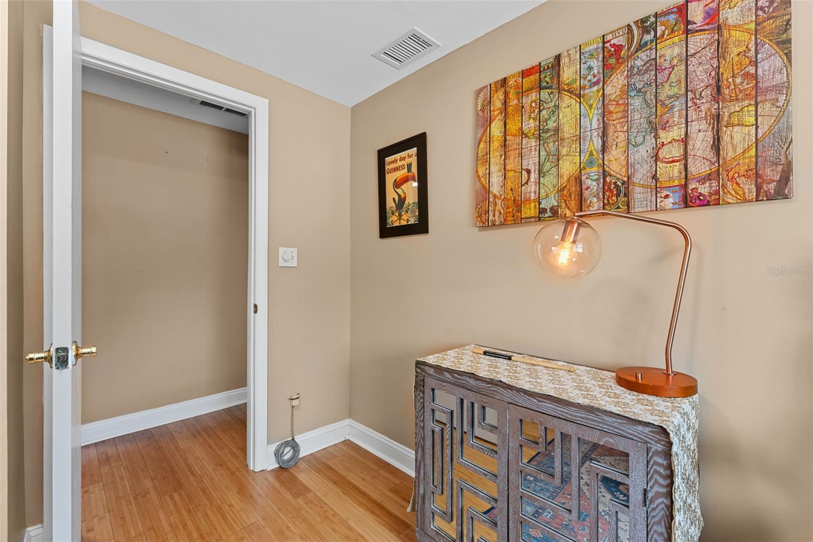 KENILWORTH - Residential
