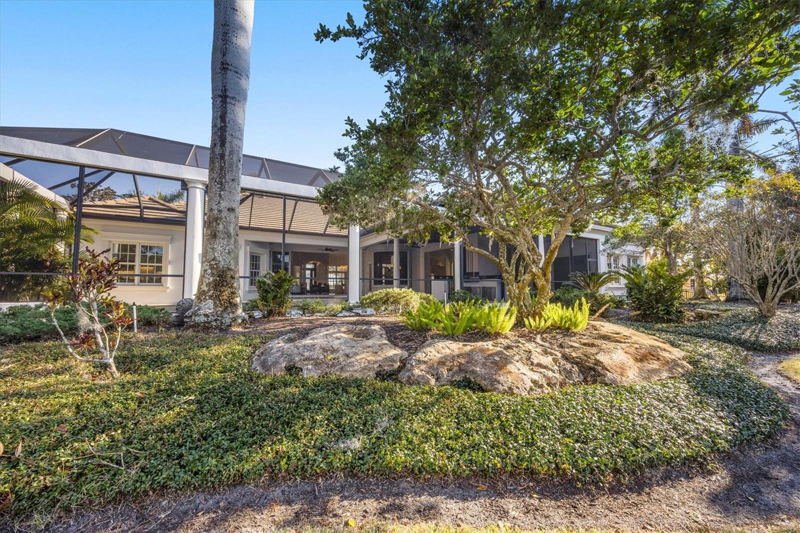 LAKE CLUB - Residential