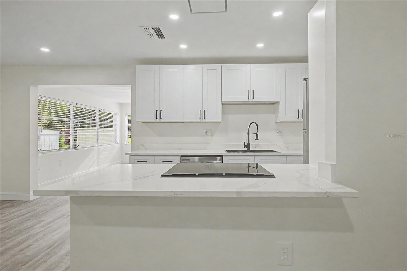 BEVERLY HILLS UNIT 06 - Residential