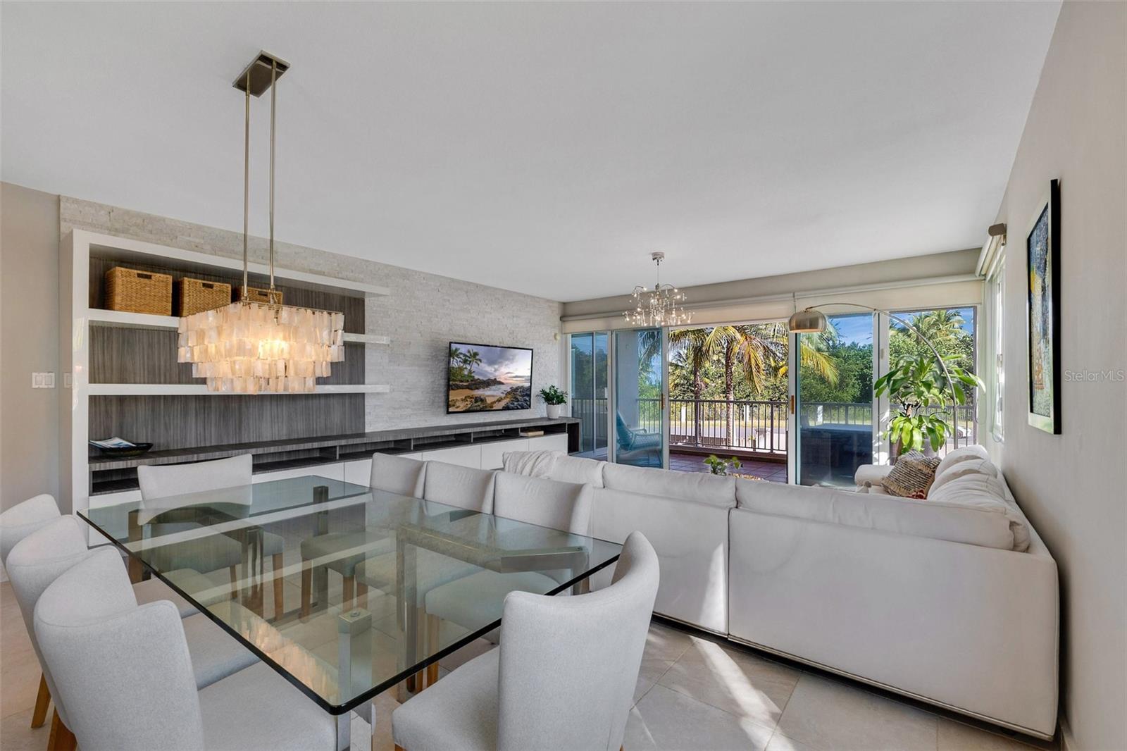 COND TREASURE POINT - Residential