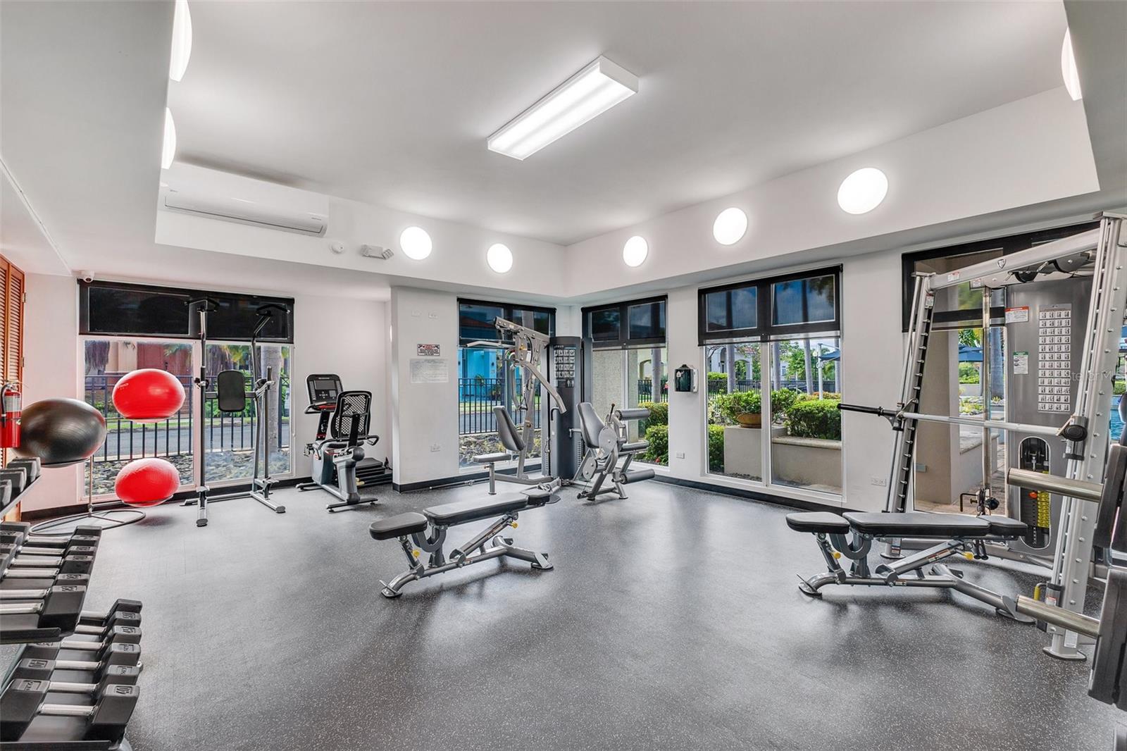 COND TREASURE POINT - Residential